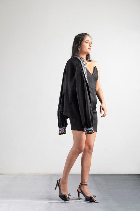 BLACK JACKET